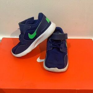 Toddler Nike Shoes! Good used condition.